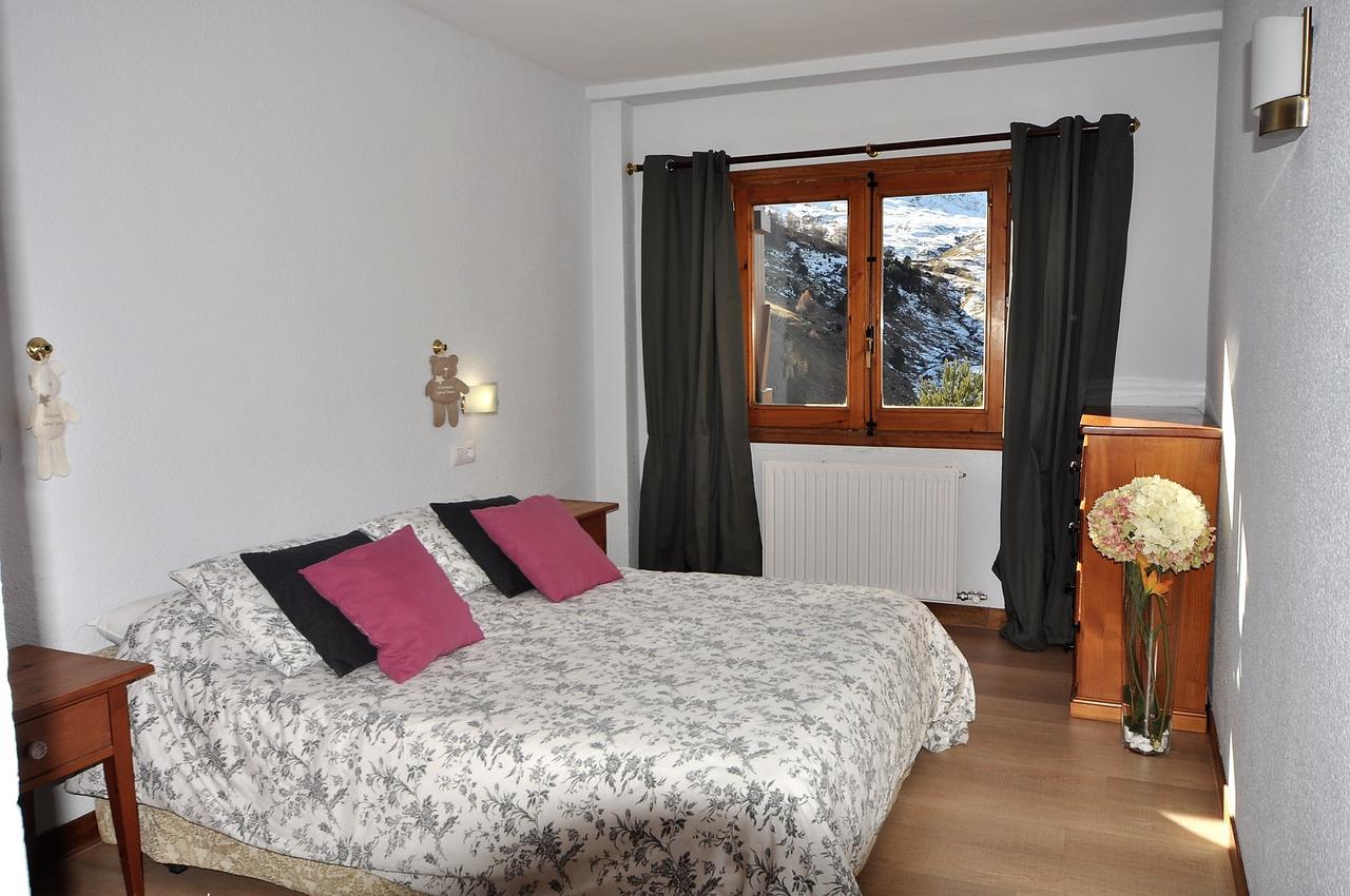 Apartamentos Tirol Formigal Exterior photo