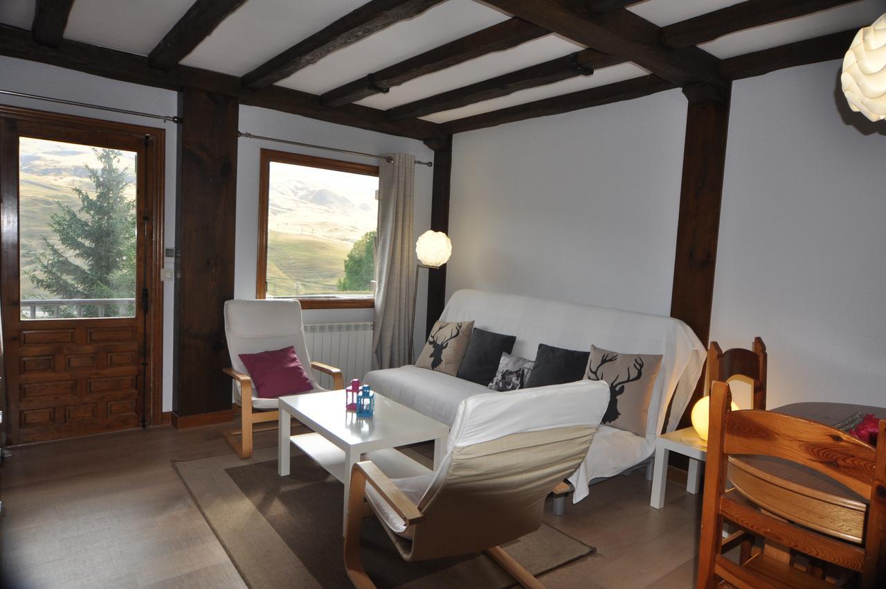 Apartamentos Tirol Formigal Exterior photo