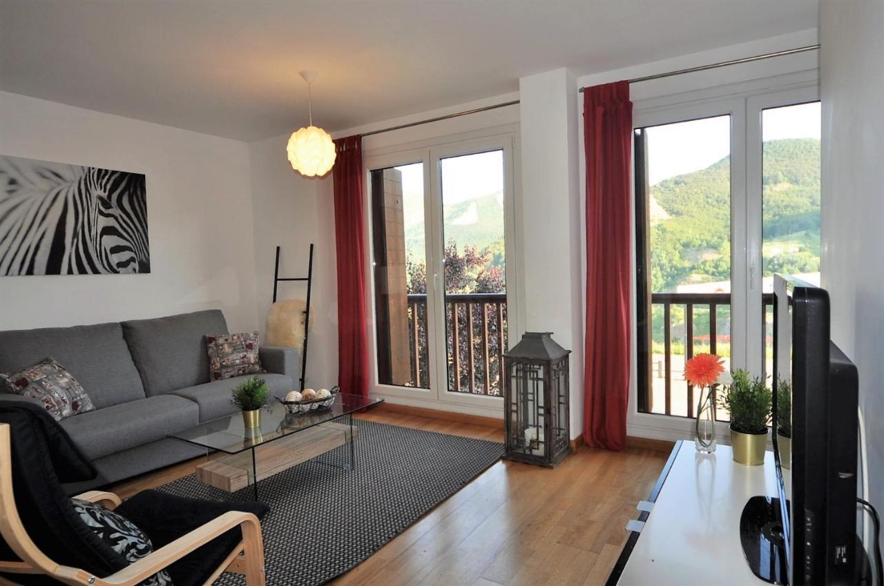 Apartamentos Tirol Formigal Exterior photo